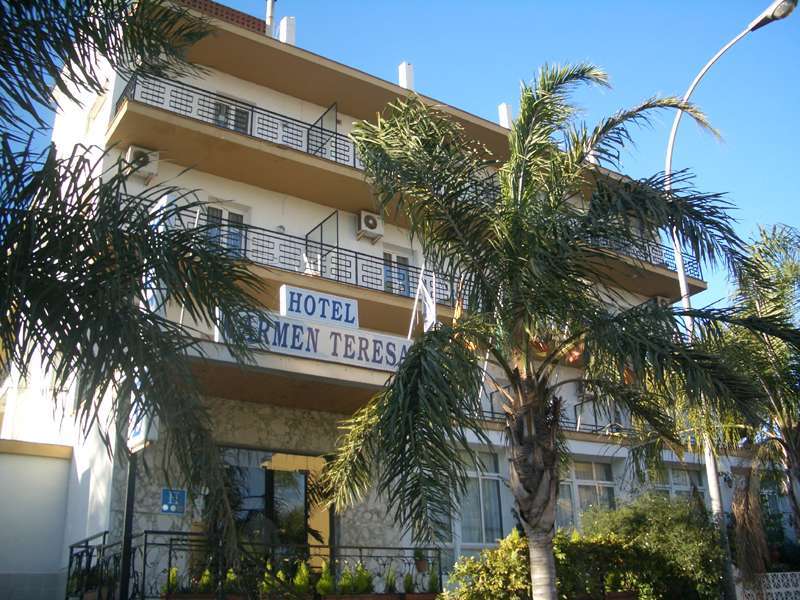 Hotel Carmen Teresa Torremolinos Buitenkant foto